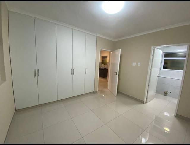 1 BEDROOM APARTMENT FOR SALE IN UMHLANGA RIDGE